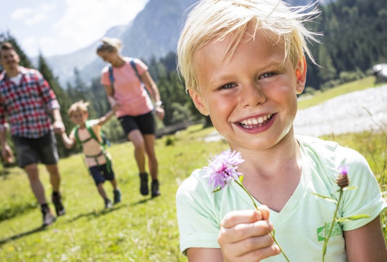 Wandern im Familienurlaub © Flachau Tourismus